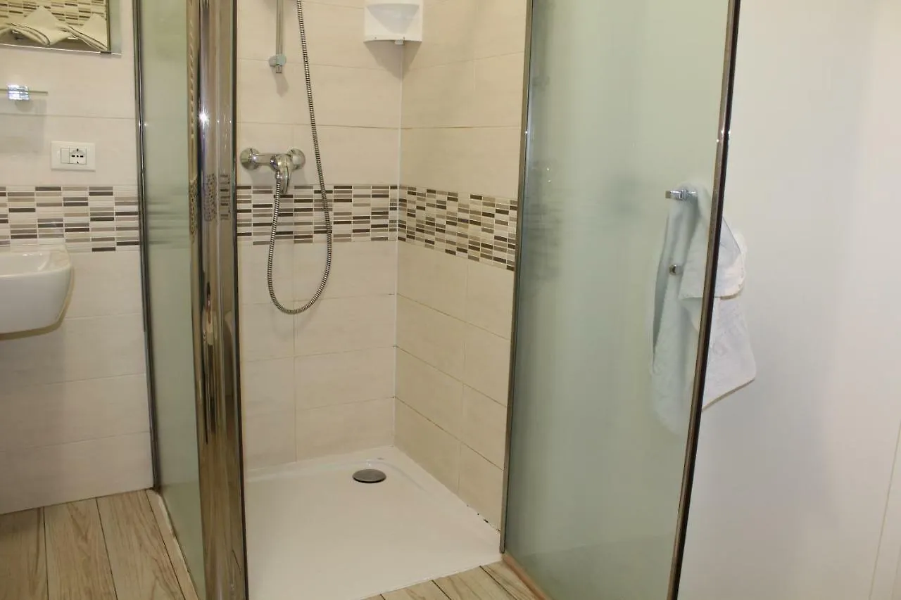 *** לינה וארוחת בוקר טסרה B&B Airport Venice Diego 2 איטליה